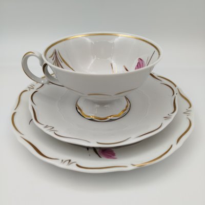 купить Трио чайное с цветочным декором пурпурного оттенка, фарфор, роспись, золочение, Weimar Porzellan (Веймарский фарфор), ГДР, 1949-1980 гг.