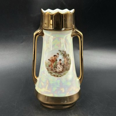 купить Вазочка "Мадонна" с продолговатыми ручками, "Margarete Freitag", фарфор, деколь, люстр, золочение, ГДР, 1945-1956 гг.