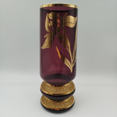 купить Ваза, украшенная изображением ириса, стекло, золочение, Чехословакия, 1970-1990 гг.