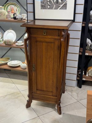 купить Тумба в стиле Модерн с консолью, дерево, резьба, латунь, Российская империя, 1900-1910 гг.