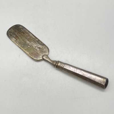 купить Сервировочная лопатка с лаконичным декором, металл, Norblin & Co (Норблин), Российская империя, 1890-1910 гг.