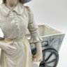 Купить Чайница (статуэтка) "Продажа молока с собачьей упряжки", фарфор, роспись, Западная Европа, 1950-1980 гг.