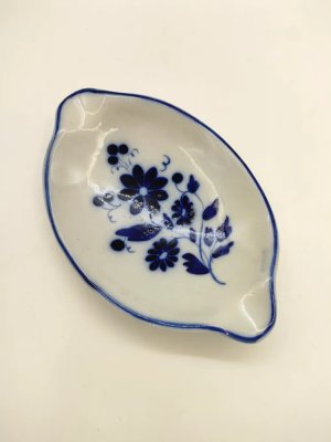 купить Лимонница с цветочным декором, фарфор, роспись, Турыгинский фарфоровый завод артели «Художественная керамика» (Гжель), СССР, 1950-1970 гг.