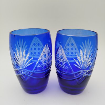 купить Набор из 2 стаканов синего цвета с растительным декором, цветное стекло, алмазная грань, СССР, 1950-1970 гг.