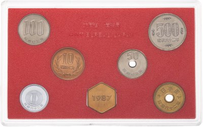 купить Япония 1987 годовой набор из 6-ти монет + жетон "Год Кролика" в пластике