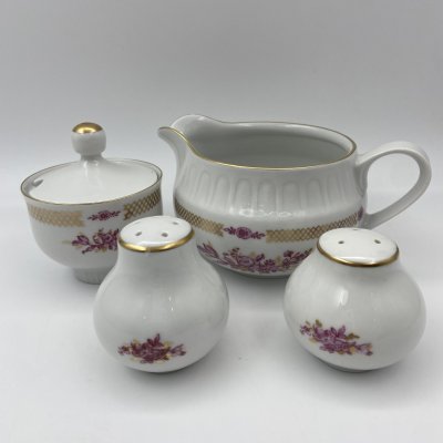 купить Набор для сервировки (солонка, перечница, горчичница, соусник) с цветочным декором, фарфор, деколь, золочение, Graf Von Henneberg Porzellan, 1777 Jlmenau, ГДР, 1977-1990 гг.