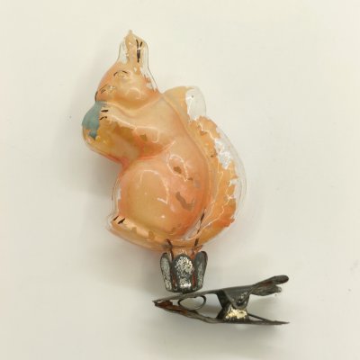 купить Игрушка ёлочная "Белочка" по мотивам произведения А.С. Пушкина "Сказка ио Царе Салтане", стекло, роспись, сплав металлов, Завод стеклянных ёлочных украшений и оптических изделий, г. Москва, СССР, 1950-1960 гг.