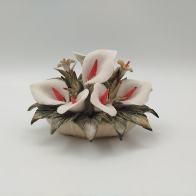 купить Статуэтка "Цветочная корзина" ("Каллы"), фарфор, роспись, Capodimonte (Каподимонте), Италия, 1970-1990 гг.