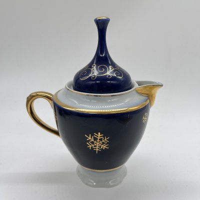 купить Молочник с крышкой с золоченым декором (крышка подбор!), фарфор, крытье, кобальт, золочение, роспись, Довбышский фарфоровый завод (Довбыш), СССР, 1970-1990 гг.