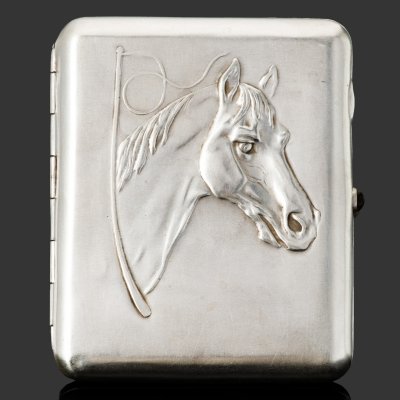 купить Портсигар с изображением головы лошади, клеймо "нПз", латунь, серебрение, СССР, 1947-1956 гг.