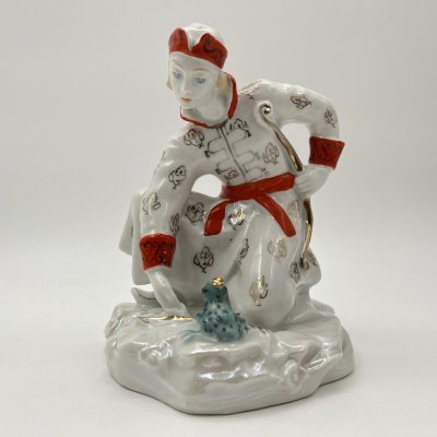 купить Статуэтка "Иван-царевич с царевной-лягушкой", скульптор А.А. Киселев, фарфор, роспись, люстр, золочение, Ленинградский завод фарфоровых изделий (ЛЗФИ), СССР, 1956-1967 гг.