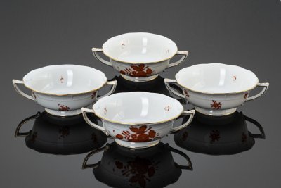 купить Набор суповых тарелок (пиал) (4 шт.), украшенных цветочным декором в стиле шинуазри, фарфор, роспись, золочение, Herend (Херенд), Венгрия, 1956 г.