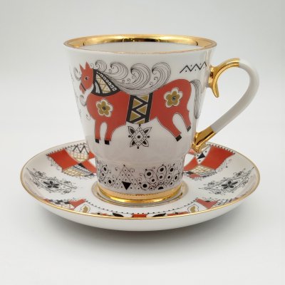 купить Пара чайная "Красный конь" (форма бокала "Невский"), автор рисунка А.В. Воробьевский, фарфор, деколь, золочение, Ленинградский фарфоровый завод (ЛФЗ), СССР, 1970-1992 гг.