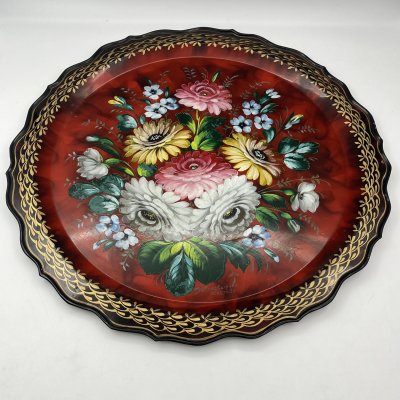 купить Поднос круглой формы с цветочным декором, с подписью автора, металл, роспись, Жостовская фабрика декоративной росписи, Российская Федерация, 1990-2010 гг.