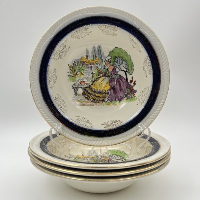 купить Набор из 4-х суповых тарелок (пиал), украшенных изображением дамы в саду, Winterton Pottery (Longton), фаянс, деколь, золочение, Великобритания, 1949-1954 гг.
