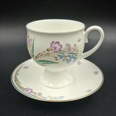 купить Пара кофейная "Луговые цветы" (форма "Классическая-2", автор Н.П. Славина), фарфор, деколь, золочение, Ленинградский фарфоровый завод (ЛФЗ), СССР, 1992-2001 гг.