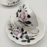 Купить Набор из 2-х чайных пар с цветочным декором, серия "Queen`s messenger" ("Посланник королевы"), фарфор, деколь, золочение, Royal Albert, Великобритания, 1970-1990 гг.