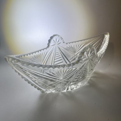 купить Салатник-ладья с резным геометрическим декором, хрусталь, алмазная грань, СССР, 1970-1990 гг.