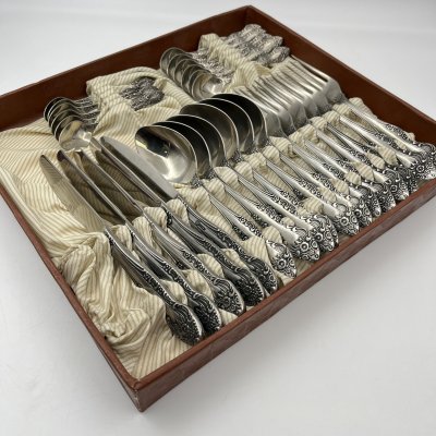 купить Комплект столовый "Новинка-3Н" на 6 персон (29 предметов) в оригинальной коробке, сталь, Павловский завод художественных металлоизделий им. С.М. Кирова, СССР, 1970-1990 гг.