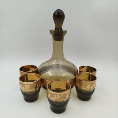 купить Набор для крепких напитков на 5 персон темно-зелёного оттенка, украшенного цветочным декором, стекло, золочение, СССР, 1970-1990 гг.