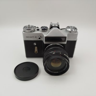 купить Фотоаппарат "Зенит-Е" с объективом "Мир-1В" в оригинальном кофре, металл, стекло, кожа,, Белорусское оптико-механическое объединение (БелОМО), СССР, 1981 г.