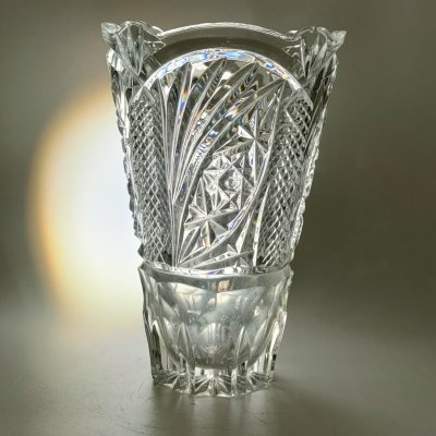 купить Ваза для цветов с резным геометрическим декором, хрусталь, алмазная грань, СССР, 1970-1990 гг.