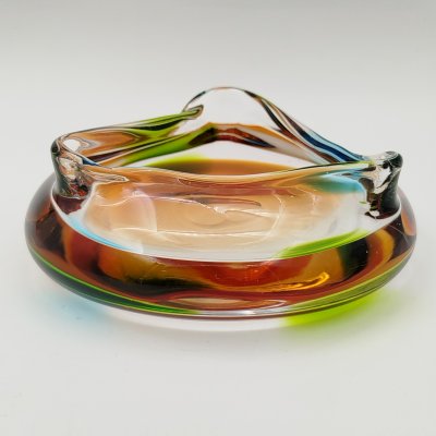 купить Пепельница необычной формы в янтарно-зелёной гамме, цветное стекло, гутная техника, Ливанский стекольный завод, СССР, 1970-1990 гг.