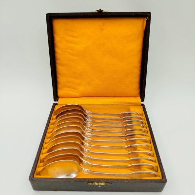 купить Набор чайных ложек на 12 персон в кофре, металл, серебрение, картон, Западная Европа, 1930-1950 гг.