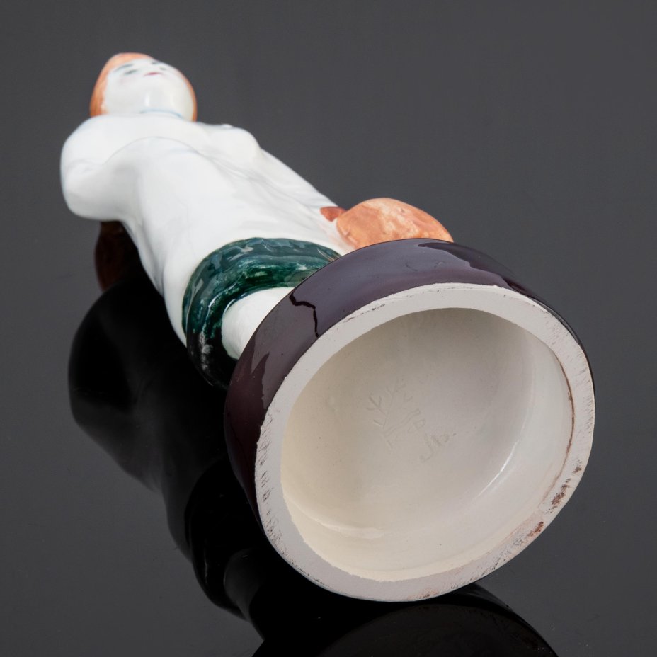 Статуэтка \"Докторша\", автор Л. Д. Белякова, Конаковский фаянсовый завод ...