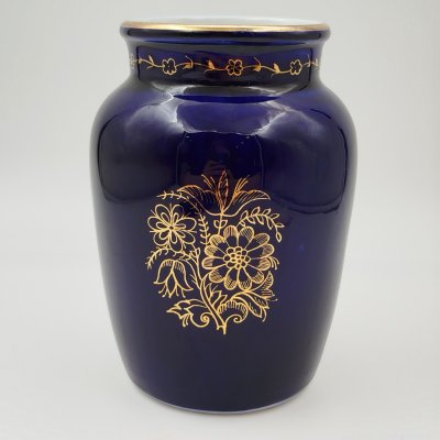 купить Ваза с орнаментальным декором на горлышке и цветочной композицией на тулове, фарфор, кобалт, золочение, Ленинградский фарфоровый завод (ЛФЗ), СССР, 1950-1960 гг.