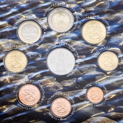 купить Финляндия 2011 официальный набор евро из 8-ми монет + жетон "Маяк" в буклете