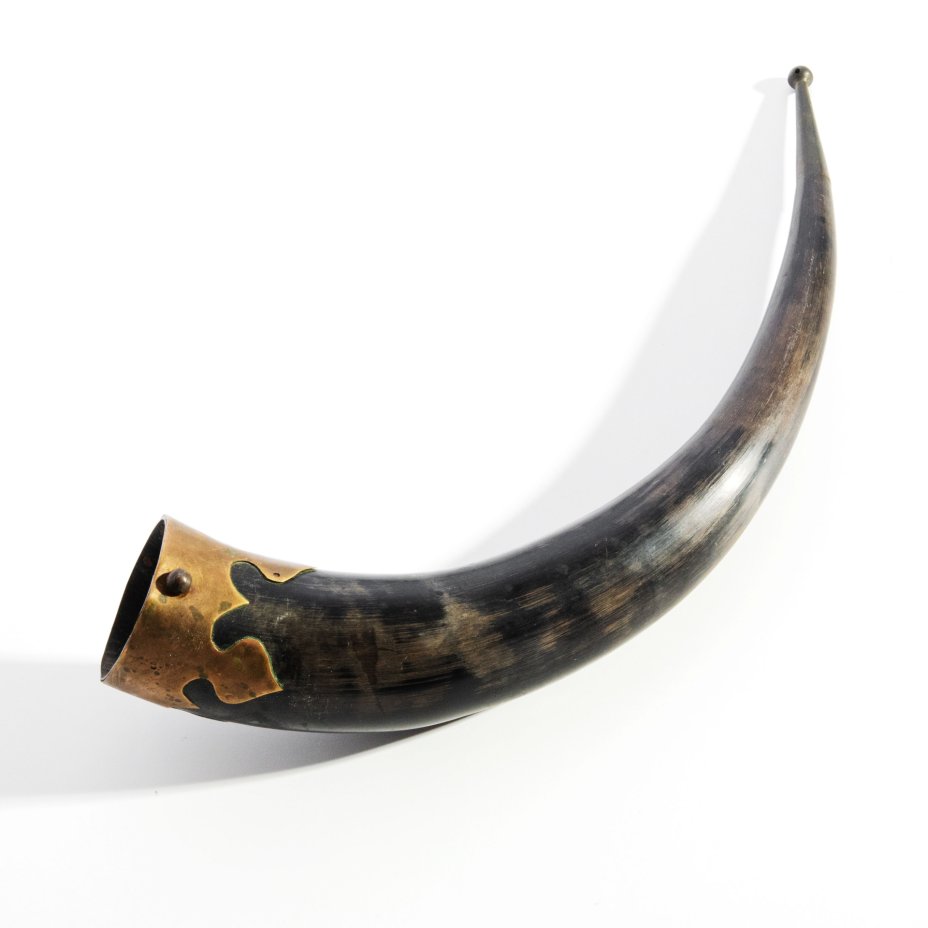 рог для вина. рог для вина. грузинский рог для вина. рог для питья вина. кавказский рог для вина.