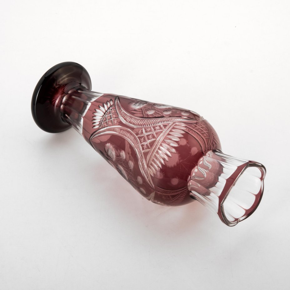 Ваза "Чертополох", стекло, марганцевое стекло, алмазная грань ...