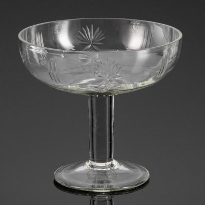 купить Вазочка (конфетница) с декором "кустами", стекло, выдувание в форму, алмазная грань, Российская империя, 1900-1930 гг.