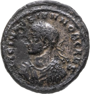 купить Римская Империя, Лициний II, 317-324 гг, фоллис (реверс: два пленника, между ними штандарт)