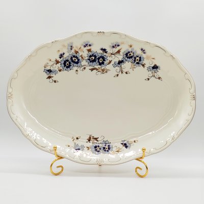купить Блюдо сервировочное цвета слоновой кости (айвори) из сервиза "Cornflower" ("Василек"), фарфор, роспись, золочение, Zsolnay, Венгрия, 1980-1990 гг.
