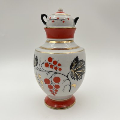 купить Чайница "Красная смородина", автор формы Э.М. Криммер, автор рисунка Л.В. Щекатихина-Потоцкая, фарфор, роспись, золочение, Ленинградский фарфоровый завод (ЛФЗ), СССР, 1960-1970 гг.