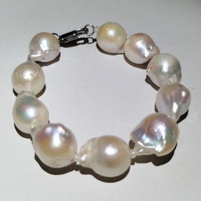 купить Браслет из крупных бусин различной формы ("имитация барочного жемчуга"), жемчуг, Россия, 2000-2015 гг.