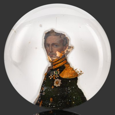 купить Пресс-папье с портретом Великого князя Константина Николаевича (копия литографии 1854 года), стекло, бумага, печать, Российская империя, 1850-1880 гг.