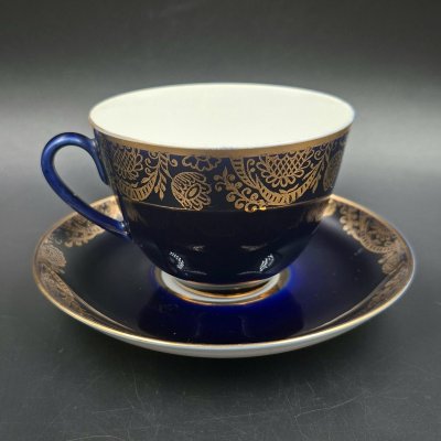 купить Пара чайная "8 марта", фарфор, крытье кобальтом, золочение, Ленинградский фарфоровый завод (ЛФЗ), СССР, 1970-1992 гг.