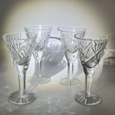 купить Рюмки на ножках с геометрическим декором 4 шт., хрусталь, пресс, СССР, 1970-1990 гг.