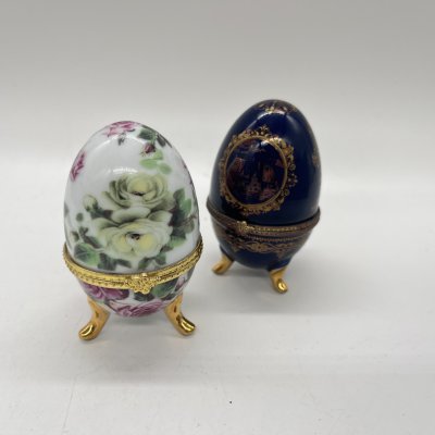 купить Набор из 2 шкатулок в форме яйца, украшенных растительным декором и изображением разводного моста (подбор), фарфор, деколь, металл, Россия, 2000-2015 гг.