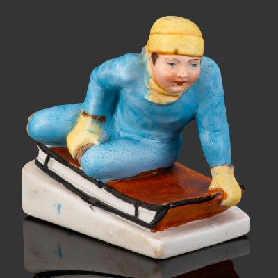 купить Статуэтка "Мальчик на санках", №85, бисквит, роспись, Городницкий фарфоровый завод, СССР, 1930-1940 гг.