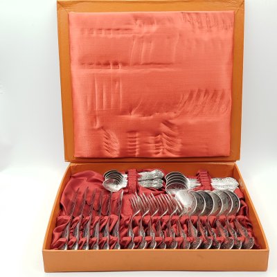 купить Комплект столовый "Новинка" на 6 персон (23 предмета) в оригинальной коробке, сталь, Павловский завод художественных металлоизделий им. С.М. Кирова, СССР, 1970-1990 гг.