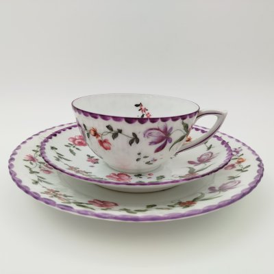 купить Трио чайное, украшенное цветочным декором, декор "Old Buckingham", Württemberg, фарфор, деколь, роспись, Германия, 1918-1934 гг.