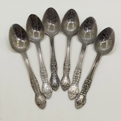 купить Набор из 6 кофейных ложек, украшенных растительным декором, нержавеющая сталь, Павловский завод художественных металлоизделий им. С.М. Кирова, СССР, 1970-1990 гг.