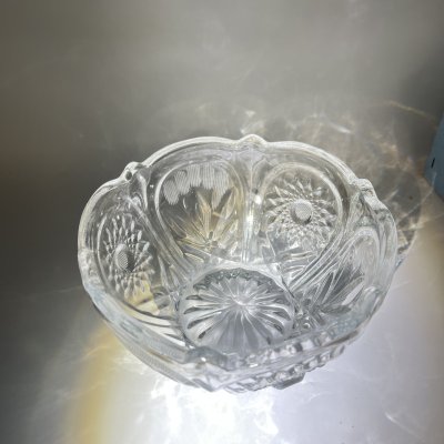 купить Салатник круглой формы с растительным и геометрическим декором, стекло, пресс, алмазная грань, СССР, 1970-1990 гг.