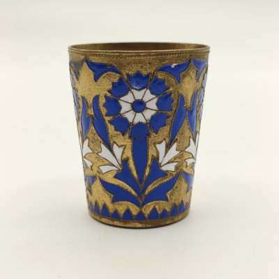 купить Стопка со стилизованным цветочным декором, латунь, эмали, золочение, Ленинградская ювелирная фабрика, СССР, 1950-1980 гг.