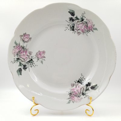 купить Блюдо для сервировки с цветочным декором, фаянс, деколь, золочение, Государственная Волховская фарфорово-фаянсовая фабрика «Коминтерн», СССР, 1921-1927 гг.