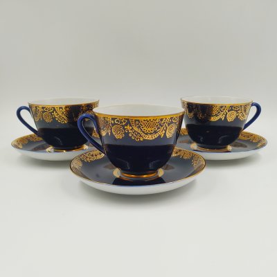 купить Набор из трех чайных пар с ажурным орнаментальным декором, фарфор, крытье кобальтом, золочение, Ленинградский фарфоровый завод (ЛФЗ), СССР, 1970-1992 гг.